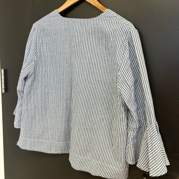 BCBG M (oversized for BCBG) excellent condition cotton with bell ruffled sleeves - Picture 6 of 8